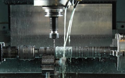 How Cutting Fluids Impact Machining Processes